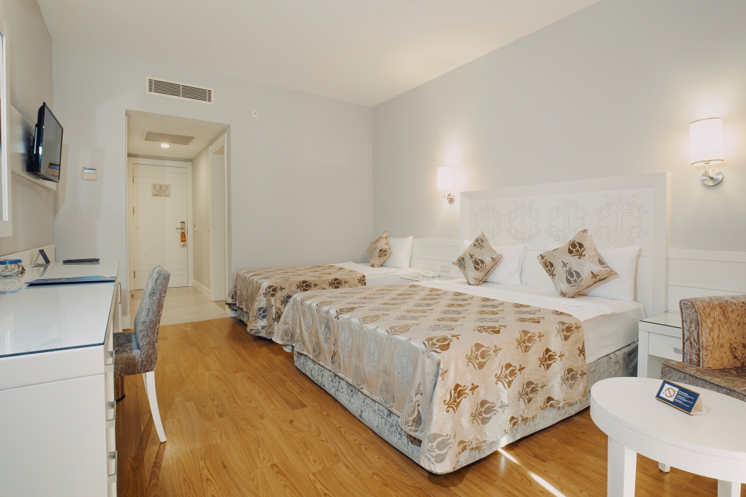 Standard Room, Land View